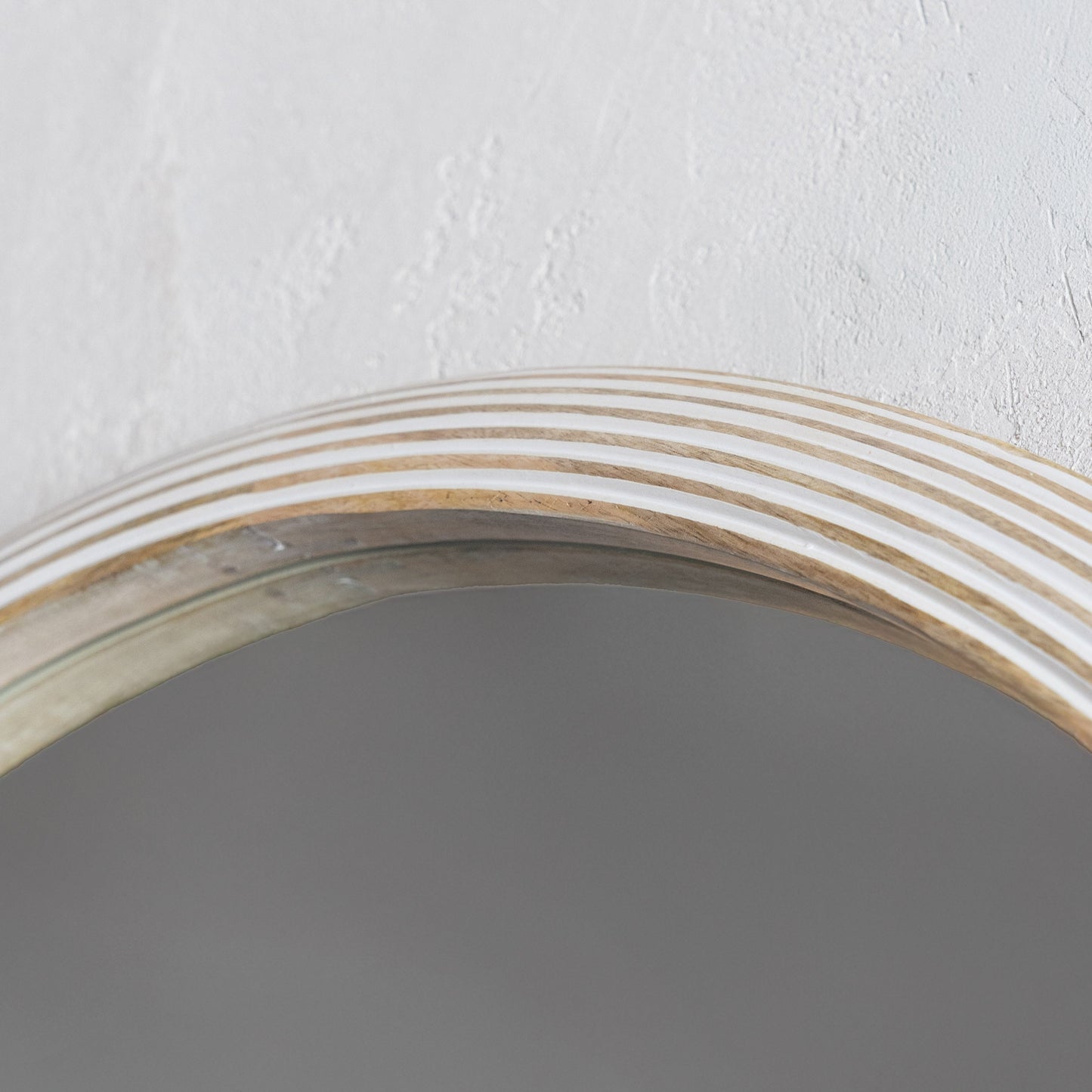 Round White Round Wall Mirror